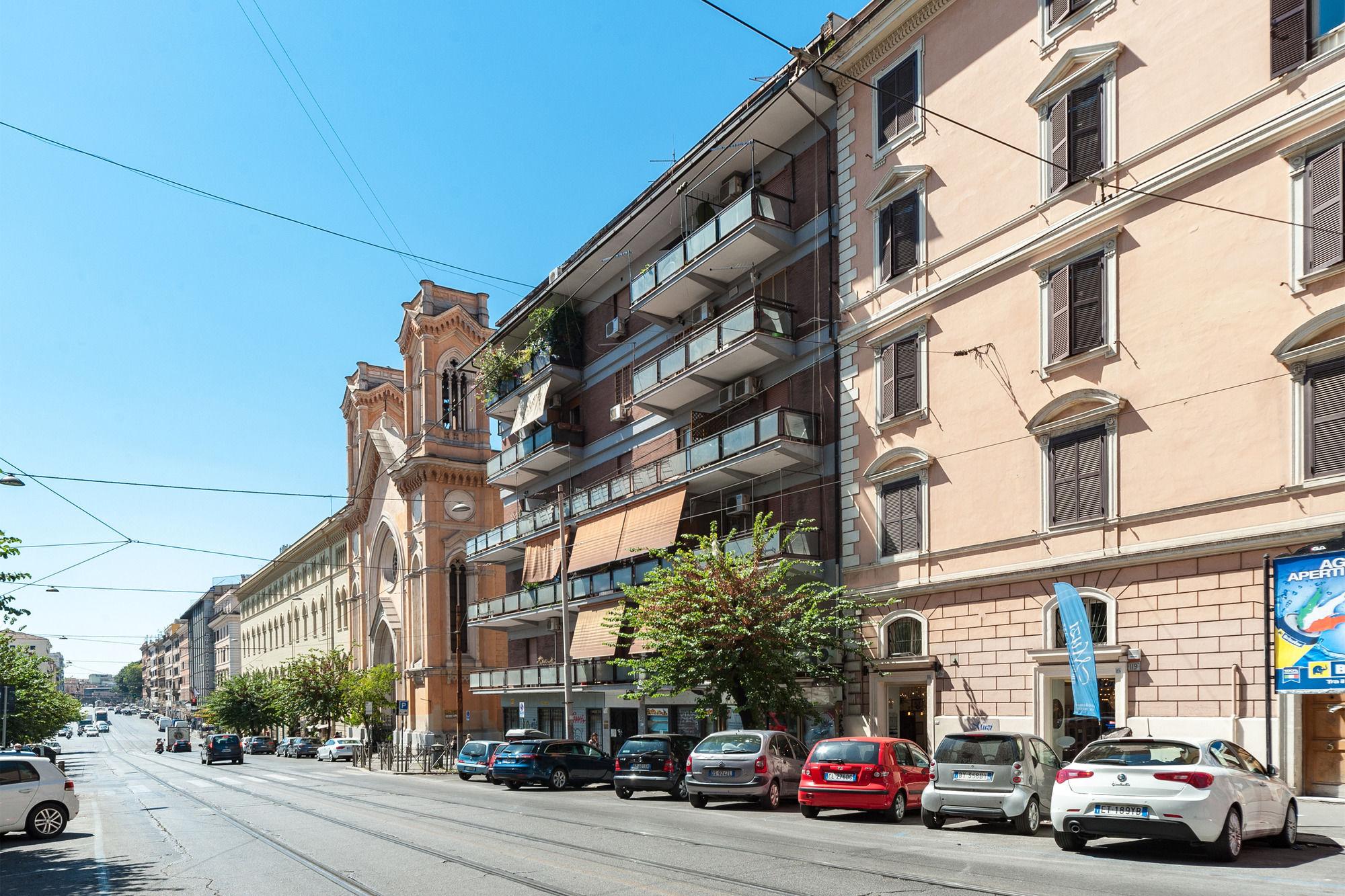 Hosting Flats Guesthouse Roma Exterior foto